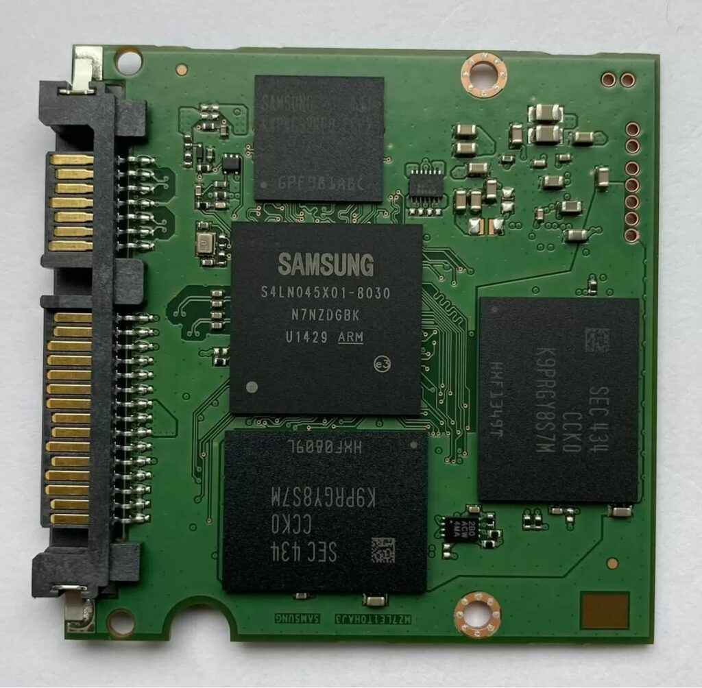 حافظه SSD